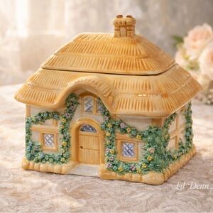 Ceramic Thatched Cottage Trinket Box - Yellow